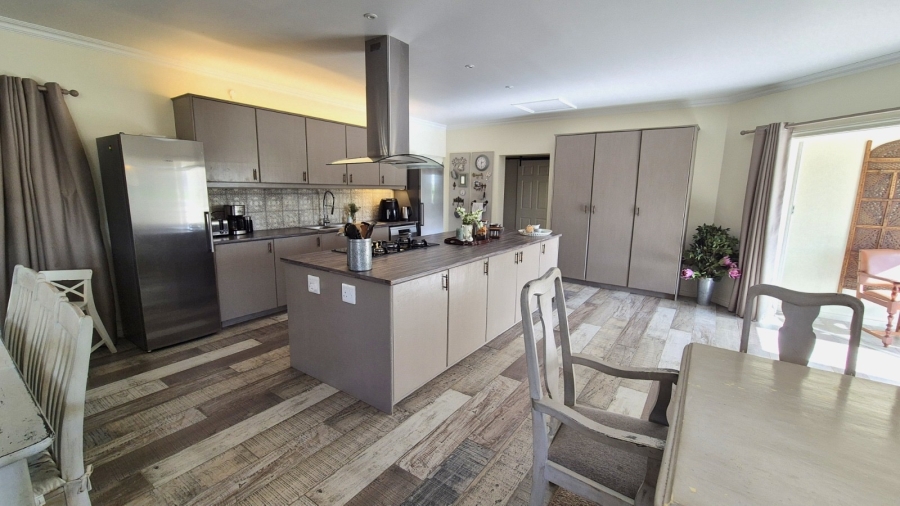 To Let 3 Bedroom Property for Rent in Hartenbos Rural Western Cape
